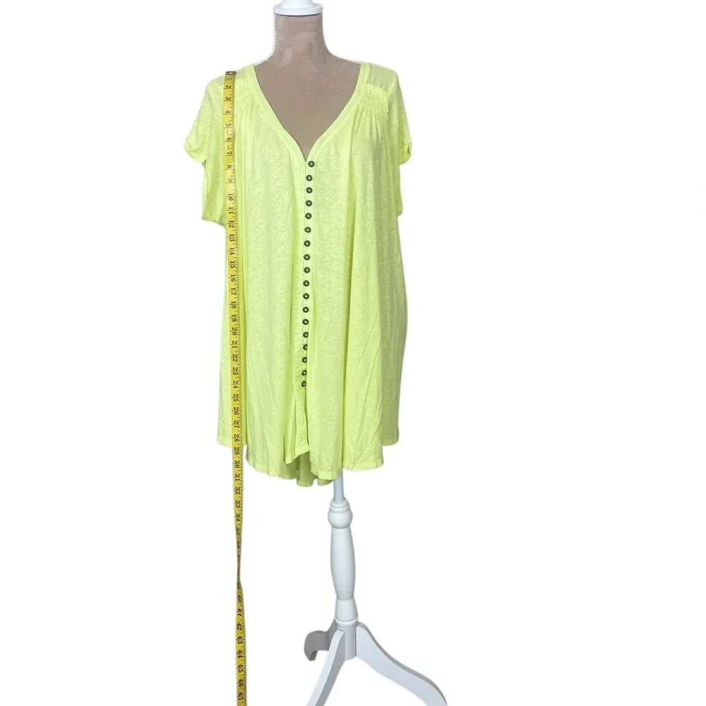 NWT Free People “Highland” Oversized Button-Down Tunic in Lemon Light - Picture 7 of 12